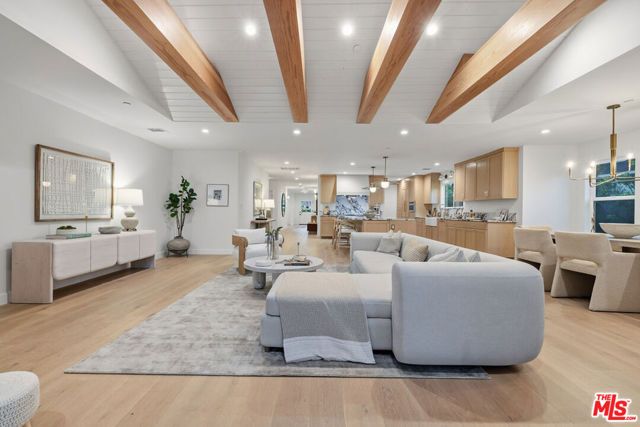 4525 Greenbush Avenue, Sherman Oaks, CA 91423