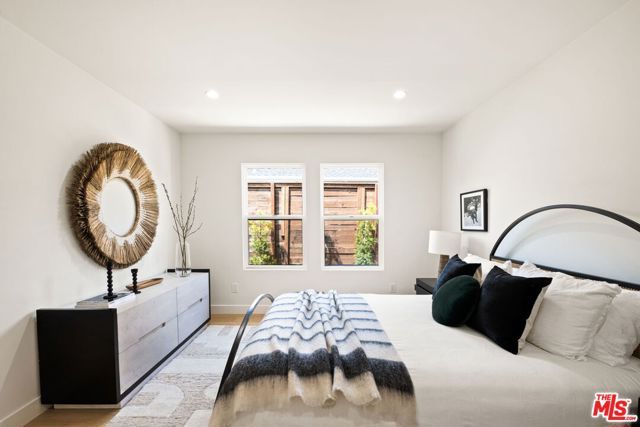 4525 Greenbush Avenue, Sherman Oaks, CA 91423