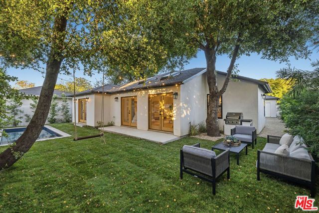 4525 Greenbush Avenue, Sherman Oaks, CA 91423