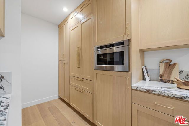 4525 Greenbush Avenue, Sherman Oaks, CA 91423