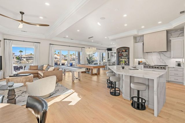 5055 Cabrillo Pt, Discovery Bay, CA 94505