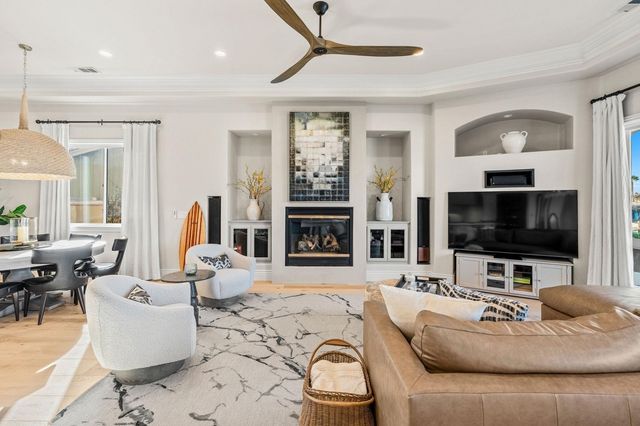 5055 Cabrillo Pt, Discovery Bay, CA 94505