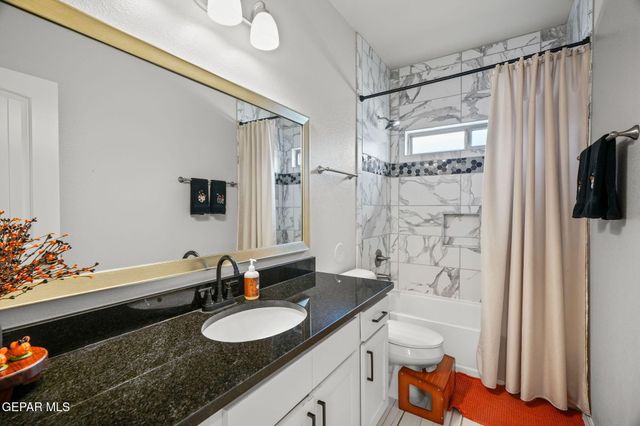 2704 MIKE PRICE Drive, El Paso, TX 79938