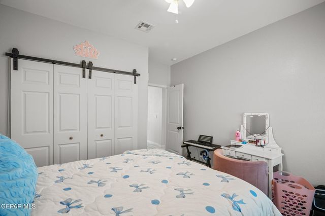 2704 MIKE PRICE Drive, El Paso, TX 79938