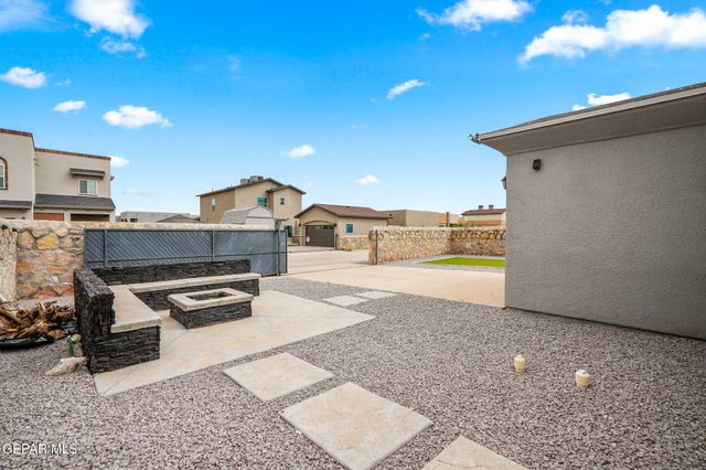 2704 MIKE PRICE Drive, El Paso, TX 79938