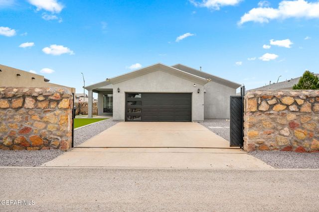 2704 MIKE PRICE Drive, El Paso, TX 79938