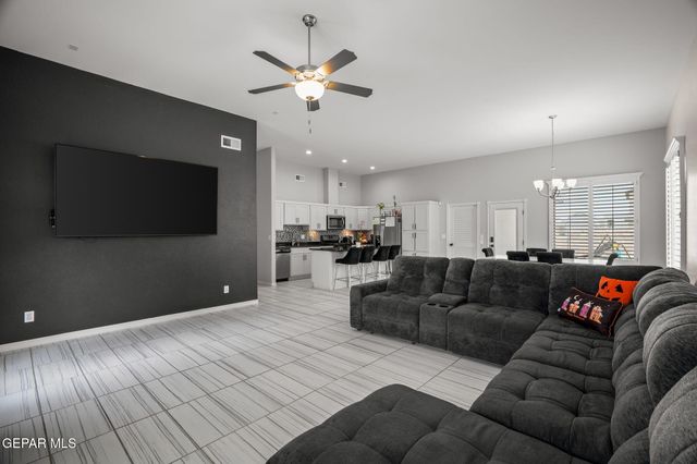 2704 MIKE PRICE Drive, El Paso, TX 79938