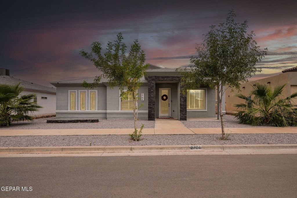 2704 MIKE PRICE Drive, El Paso, TX 79938