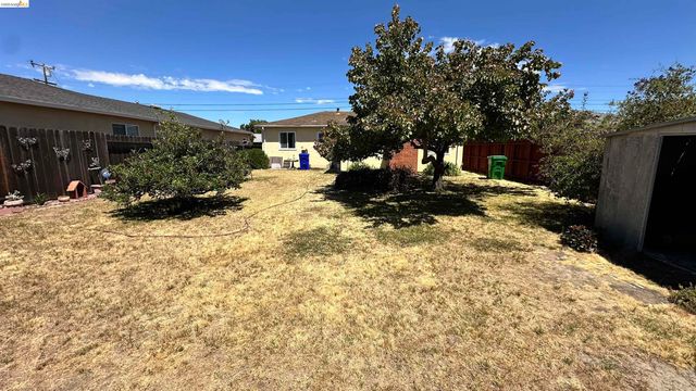 15357 Edgemoor St, San Leandro, CA 94579