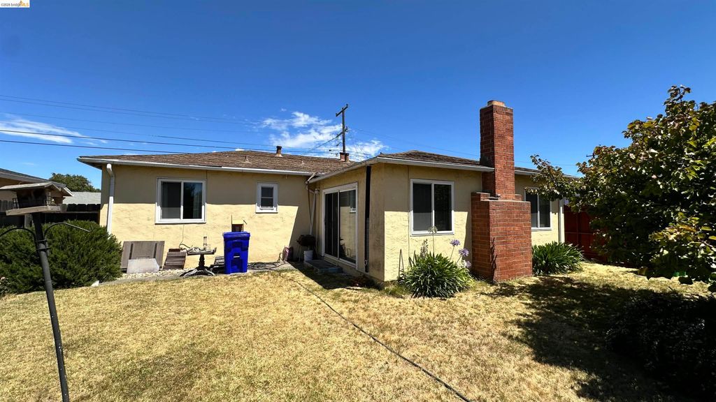 15357 Edgemoor St, San Leandro, CA 94579