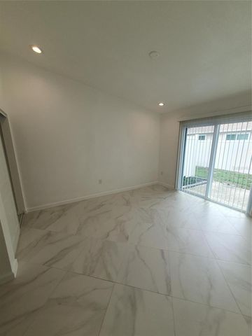 1883 ORANGE BOULEVARD WAY, Palm Harbor, FL 34683