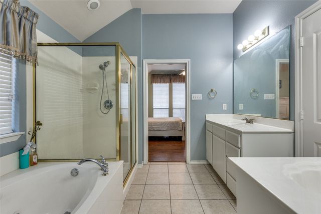 10812 Grayhawk Lane, Fort Worth, TX 76244