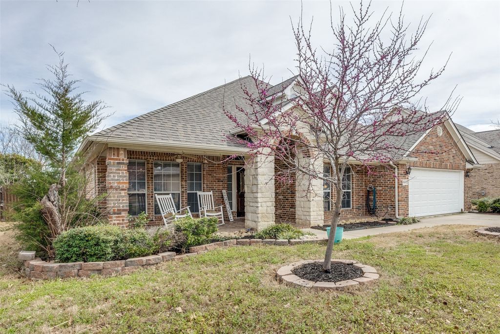 10812 Grayhawk Lane, Fort Worth, TX 76244