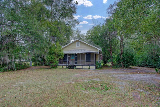 1121 S Palm Ave, Palatka, FL 32177