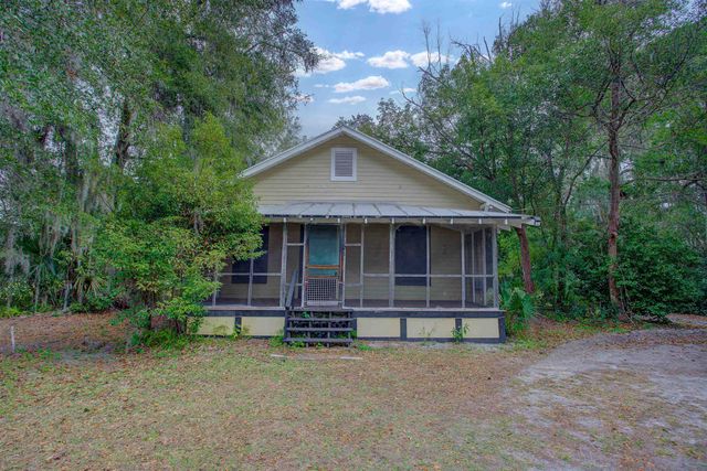 1121 S Palm Ave, Palatka, FL 32177