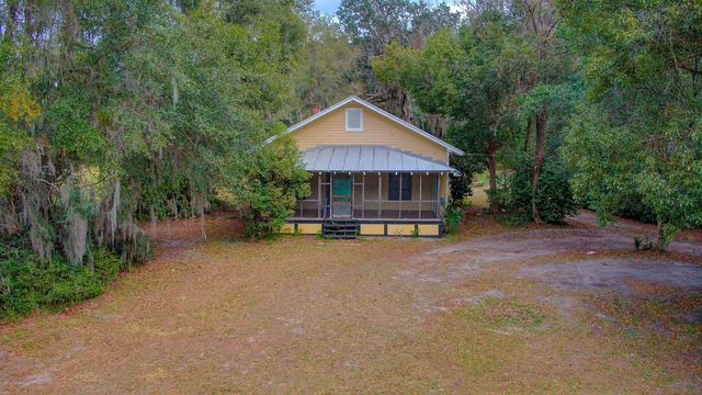 1121 S Palm Ave, Palatka, FL 32177