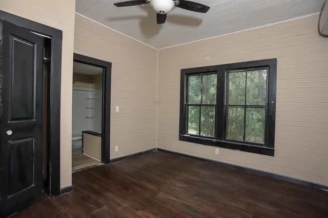 1121 S Palm Ave, Palatka, FL 32177