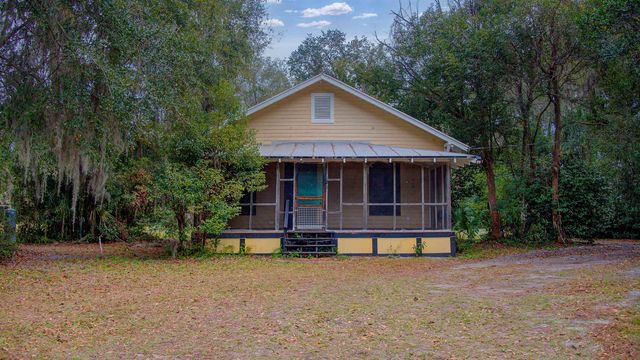 1121 S Palm Ave, Palatka, FL 32177
