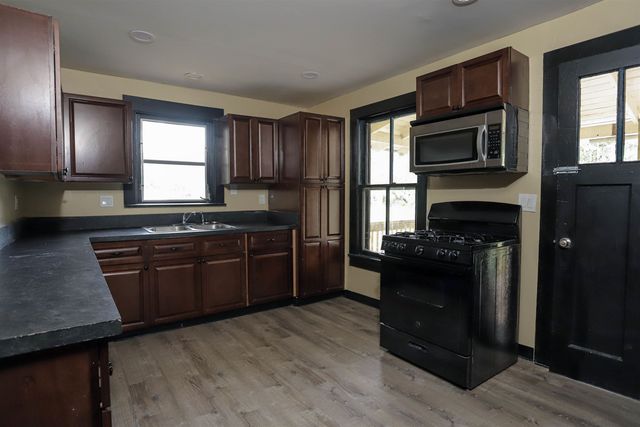 1121 S Palm Ave, Palatka, FL 32177