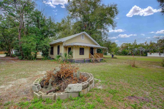 1121 S Palm Ave, Palatka, FL 32177