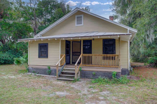 1121 S Palm Ave, Palatka, FL 32177