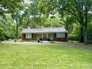 620 Royal Oaks Pl, Nashville, TN 37205
