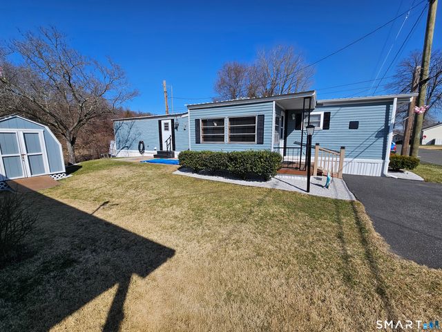 24 Greenlawn Drive, Danbury, CT 06810