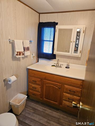 24 Greenlawn Drive, Danbury, CT 06810