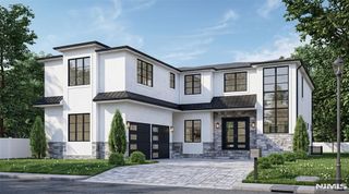 38 W Ridgewood Avenue, Paramus, NJ 07652