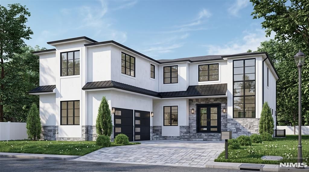 38 W Ridgewood Avenue, Paramus, NJ 07652