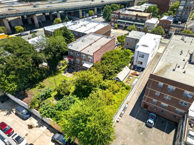 25-14 Crescent Street, Astoria, NY 11102