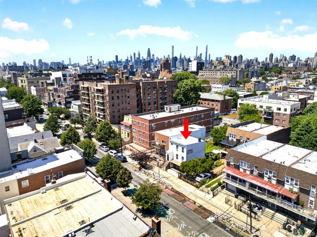 25-14 Crescent Street, Astoria, NY 11102