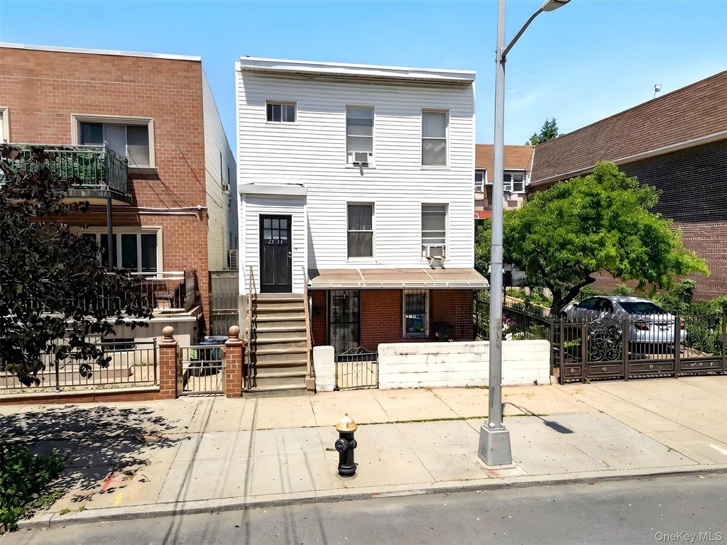 25-14 Crescent Street, Astoria, NY 11102 — photo 4