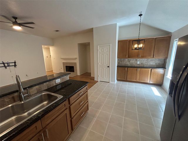 5523 Autumn Ash Lane, Rosharon, TX 77583
