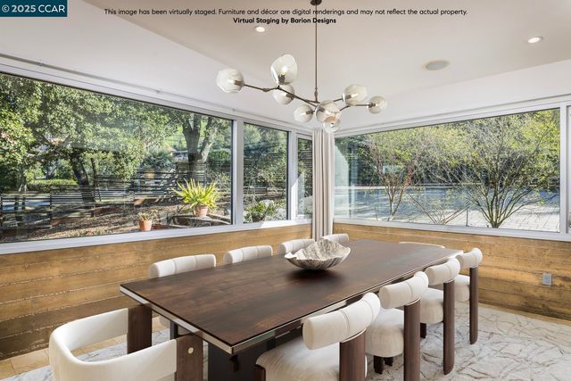 2 Crane Ct, Orinda, CA 94563