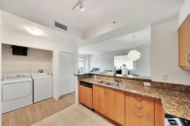 233 S Federal Highway 425, Boca Raton, FL 33432
