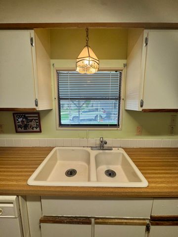 4 Felicidad Court, Fort Pierce, FL 34951