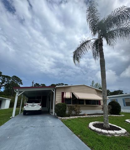 4 Felicidad Court, Fort Pierce, FL 34951