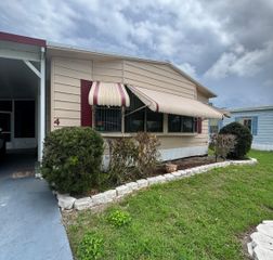 4 Felicidad Court, Fort Pierce, FL 34951