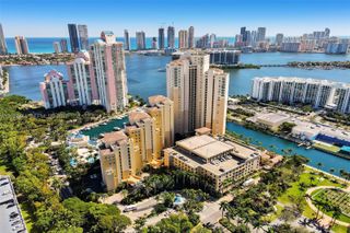 3330 NE 190th St 2411, Aventura, FL 33180