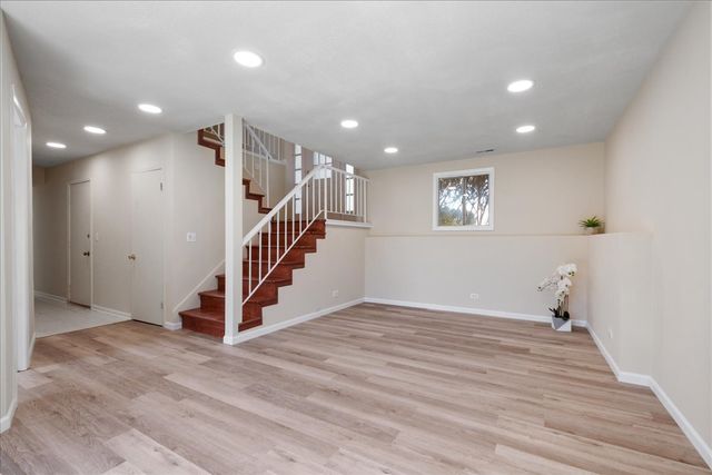 223 AUGUSTA Drive, Vernon Hills, IL 60061