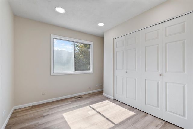 223 AUGUSTA Drive, Vernon Hills, IL 60061