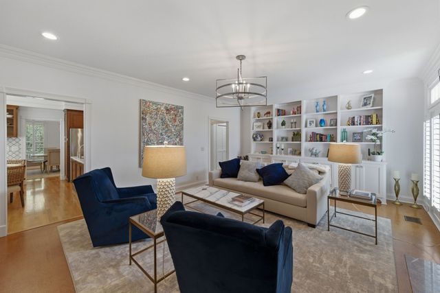 236 Burlington Pl, Nashville, TN 37215