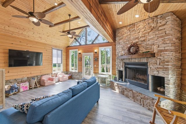 236 Burlington Pl, Nashville, TN 37215