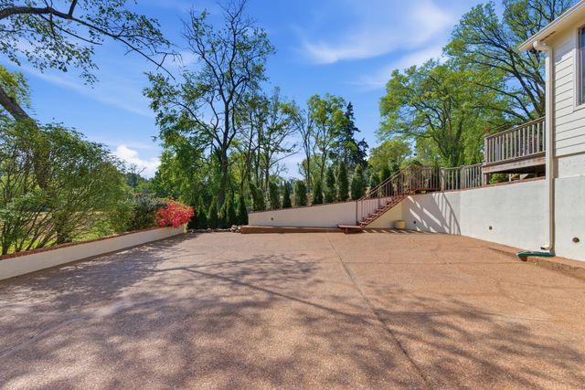 236 Burlington Pl, Nashville, TN 37215