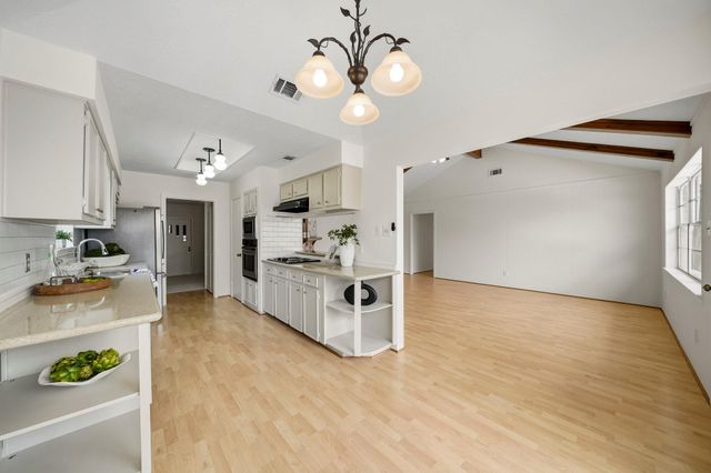 13539 Brook Hollow Drive, Sugar Land, TX 77498