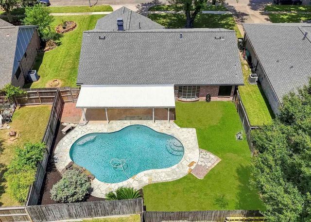 13539 Brook Hollow Drive, Sugar Land, TX 77498