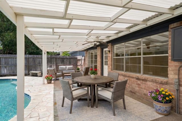 13539 Brook Hollow Drive, Sugar Land, TX 77498