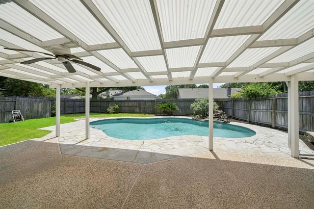 13539 Brook Hollow Drive, Sugar Land, TX 77498