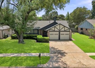 13539 Brook Hollow Drive, Sugar Land, TX 77498